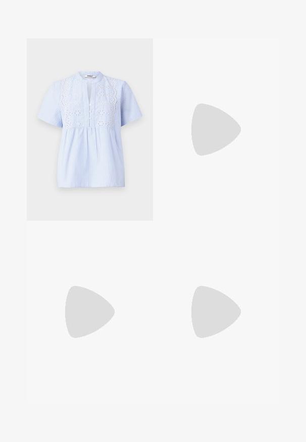 Blusa de manga corta azul claro con rayas verticales blancas, que presenta un patrón floral bordado en el yugo y cierre de botones.; Pantalones de patrón en blanco y negro con una cintura alta, que presentan un diseño abstracto en espiral y un corte recto en las piernas. Textura de tela suave.; Mules de tacón abierto en azul claro con un diseño geométrico, que cuentan con una amplia tira en el empeine y un tacón grueso y angular.; Bolso de mano de cuero negro con una forma de abanico única, que cuenta con asas planas. La superficie tiene una textura de grano y un diseño minimalista.
