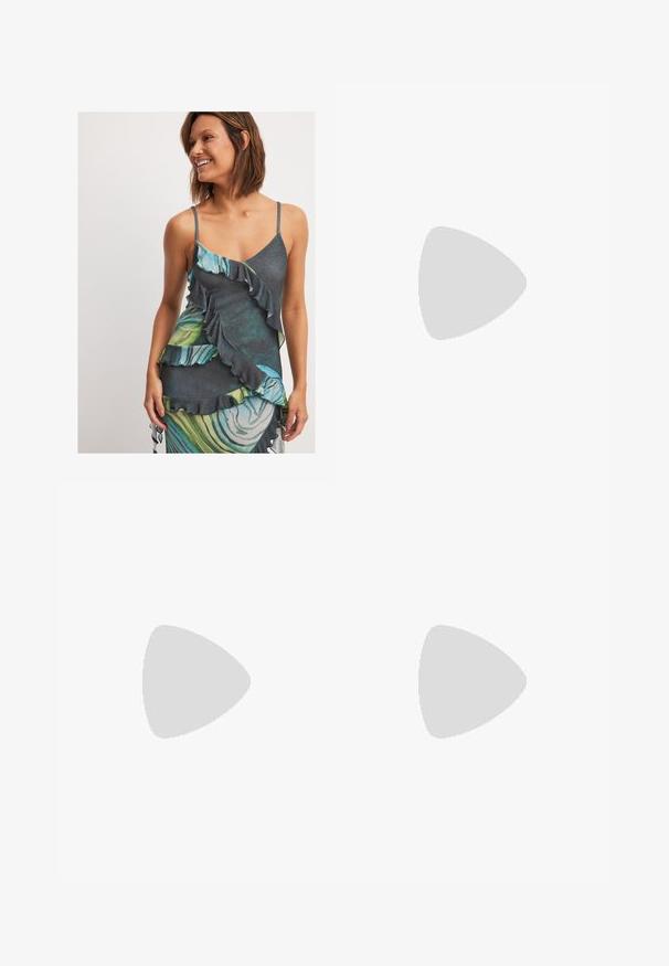 Varrukateta kleit volangide disainiga, millel on tume alus, roheline ja sinine marmorilaadne muster ning pehme tekstuur.; Valge, põlvepikkune seelik, millel on elastne vöökoht ja balloonikujuline lõige. Valmistatud kergest kangast, millel on sile tekstuur.; Valged nahast tossud, madala ülaservaga disain, millel on sile tekstuur, ümar varvas, nööridega esiosa ja väike tikand logoga küljel.; Mustmust kott, millel on reljeefne pind, tõmblukk ja kaks nahast käepidet. Omab kuldset riistvara ja diskreetset logo esiküljel.