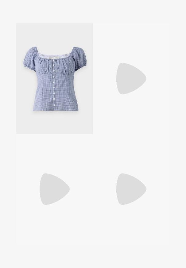 Hollister Co. SLIM PRETTY BUTTON THRU - Blus - pastry; Svarta vida byxor i ett mjukt tyg, med hög midja, framfickor och sidofickor. Enkel design utan utsmyckningar.; Svarta lackerade klacksandaler med fyrkantig tå, ankelremmar och silverfärgade spännen. Har en kraftig blockklack för stabilitet.; Brun läderväska med rynkad topp och kedjesnodd. Slät textur med en blankslipad yta och subtila sömdetaljer på sidorna.
