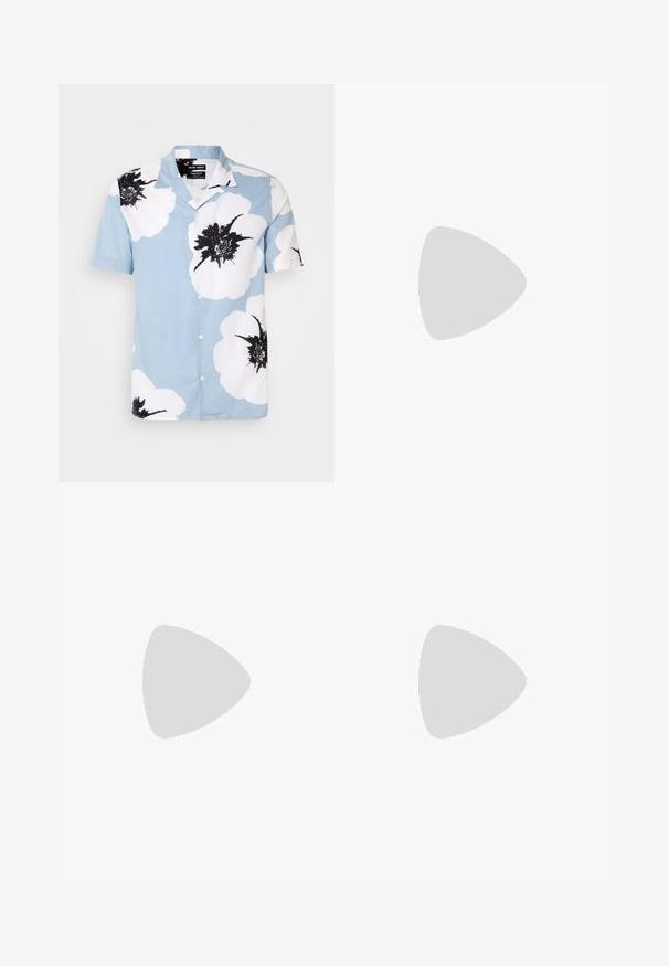 Rövid ujjú, gombos ing világoskék szövetből, nagyméretű fehér virágokkal és fekete részletekkel. Kényelmes gallérral és laza szabással rendelkezik.; Széles lábú nadrág, textúrált fekete anyagból, húzózsinórral ellátott derékkal, két elülső zsebbel és egyenes vonalú dizájnnal.; Fekete bőr loaferek masszív talppal, díszes pánttal és varrási részletekkel. Simább textúrájú, fényes felületű.; Pier One SET - Karóra - black/brown