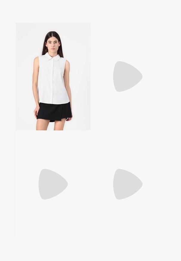 Blusa branca sem mangas com colarinho pontudo, apresentando um fecho frontal com botões e uma textura suave. Usada com uma saia preta.; Calças de ganga de perna larga em bege claro, com cintura alta, dois bolsos frontais, fecho de botão e detalhes de costura subtil.; Sandy em verniz preto com salto slingback, ponta afilada e salto geométrico. Apresenta um design elegante e minimalista com textura suave.; Bolsa tote preta em couro com textura lisa, forma retangular e duas alças longas. Sem hardware ou enfeites visíveis.