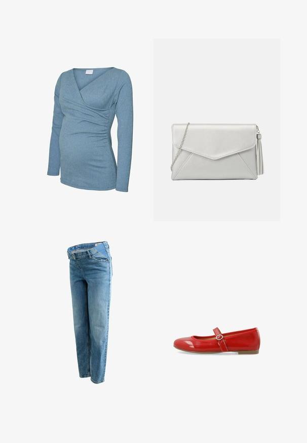 Maglietta premaman a maniche lunghe in morbido tessuto a coste blu chiaro, con scollatura a V e dettagli arricciati sul davanti e ai lati.; Jeans in denim azzurro chiaro con design a gamba dritta, dotati di vita media, stile a cinque tasche e dettagli di cucitura a contrasto.; Scarpa piatta in vernice rossa con punta arrotondata, una fascia decorativa con una fibbia circolare e una finitura liscia e lucida.; Clutch bag in ecopelle argentata con design a busta, tracolla a catena e dettaglio con nappina su un lato, caratterizzata da cuciture angolari.