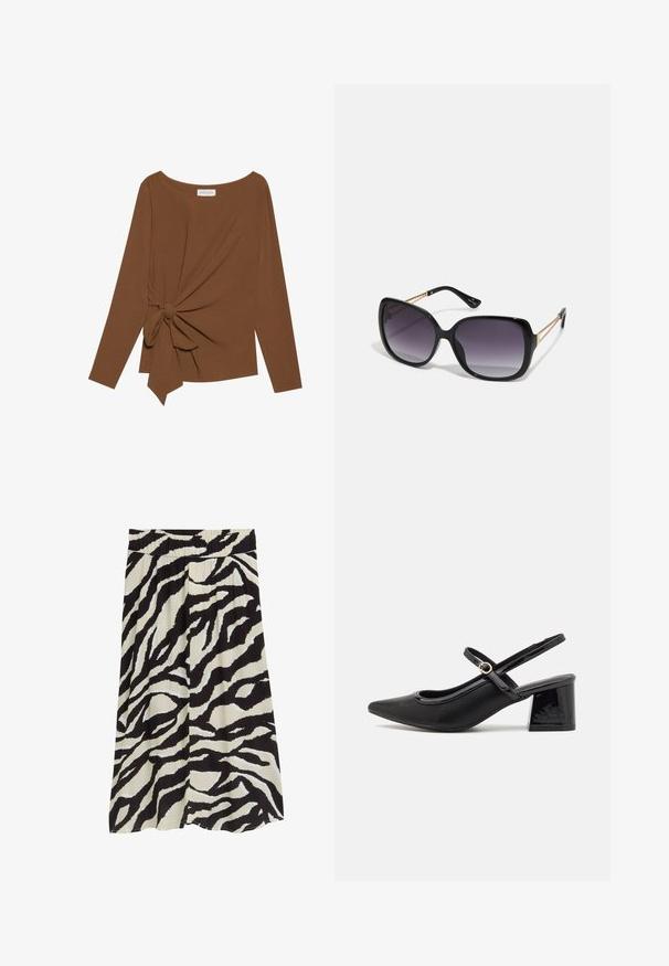 Brauner Langarm-Top mit weitem Ausschnitt und Knoten-Detail auf einer Seite, aus weichem, strukturiertem Stoff.; Schwarz-weißes Rock mit einem Zebra-Streifenmuster, plissiertem Design, elastischem Bund und fließender Silhouette.; Schwarze Lackleder-Slingback-Absätze mit spitzer Zehenform, einem runden Ausschnitt-Design und einem Blockabsatz. Mit einem goldfarbenen Schnallenakzent.; Schwarze übergroße Sonnenbrille mit getönten Gläsern, dicken Rahmen und goldfarbener Kettendetaillierung an den Bügeln.; Schwarze Handtasche mit strukturierter Form, glatter Textur und einem metallischen Verschluss. Kombiniert mit weiten schwarzen Hosen und offenen Sandalen auf einem Holzboden.