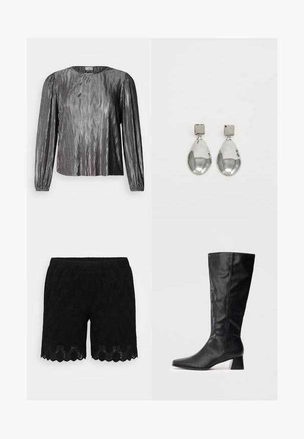 Stříbrná halenka s dlouhým rukávem a vlnitým texturovaným vzorem, s kulatým výstřihem a elastickými manžetami. Hladká, lesklá látka.; Černé krajkové šortky se scalloped lemem a vzorem v diamantech. Elastický pas pro pohodlí. Lehký a prodyšný materiál.; Černá kožená botka do poloviny lýtek s špičatou špičkou a blokovým podpatkem na jednoduchém světlém pozadí.; Stříbrné kapkové náušnice se čtvercovou například, s hladkým, lesklým povrchem a kapkovým tvarem, odrážející světlo lesklým povrchem.