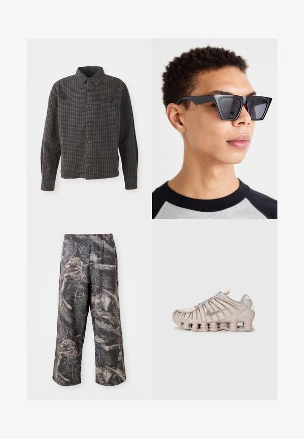 Langærmet skjorte med knapper i grå og sort plaid, med krave, enkelt brystlomme og en let cropped kant.; Camo-mønstrede bukser med vid benvidde i en afdæmpet grå og brun farveskala, elastisk talje og afslappet pasform for at øge komfort og bevægelsesfrihed.; Lys beige atletisk sko med en mesh-overdel, struktureret design og en karakteristisk polstret sål med cylindriske sektioner.; Svarte, kantede solbriller med mørke linser, der har et iøjnefaldende geometrisk design og en mat overflade. Bæres af en person med kort hår.