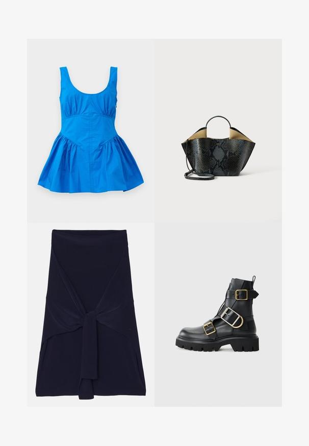 Niebieska sukienka bez rękawów z okrągłym dekoltem i marszczeniami w talii, z rozkloszowaną spódnicą i gładkim, lekkim materiałem.; Granatowa spódnica o kroju kopertowym, wykonana z miękkiego, elastycznego materiału z węzłowym wzorem z przodu, charakteryzująca się gładką teksturą i starannie wykończonymi krawędziami.; Czarne skórzane botki za kostkę z masywną podeszwą, wyposażone w liczne paski i złote akcenty. Gładka tekstura, surowy design.; Torebka w czarno-szary wzór węża, o sztywnej konstrukcji, z podwójnymi uchwytami i regulowanym paskiem na ramię. Wewnątrz beżowa podszewka.