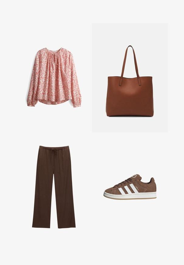 Blusa a maniche lunghe in tessuto rosa chiaro con motivo floreale rosso, caratterizzata da un colletto arricciato e dettaglio con fiocco, e polsini elasticizzati.; Pantaloni larghi marroni realizzati in tessuto morbido, con vita elastica e cordoncino, e due tasche laterali.; Sneakers in suede marrone con strisce in pelle bianca, suola in gomma, punta rotonda e lacci. Presentano un logo sulla linguetta e dettagli perforati.; Borsa tote in pelle marrone con texture liscia, design con apertura superiore e due spallacci. Presenta cuciture minime e nessun hardware visibile.