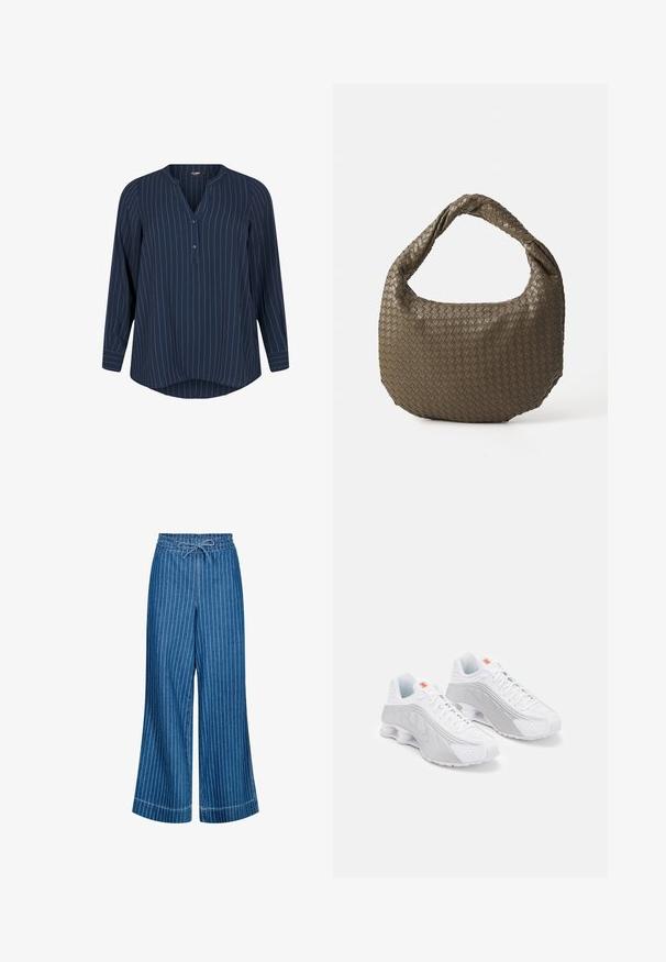 Zizzi NADELSTREIFEN - Camicetta - navy blazer stripe; Pantaloni larghi in denim blu con strisce verticali bianche. Presentano una vita con coulisse e una texture liscia. Cuciture decorative visibili.; Scarpe da corsa bianche con accenti grigi, caratterizzate da una tomaia testurizzata, perforazioni per la ventilazione e un tallone segmentato per l'ammortizzazione.; Borsa in oliva intrecciata con forma arrotondata e manico attorcigliato. La superficie testurizzata presenta un motivo diagonale. Chiusura con cerniera.