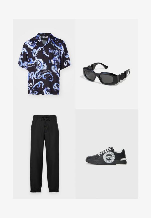 Versace Jeans Couture ALL OVER - Overhemd - nero/royal; Zwarte joggingbroek van zachte stof, met een elastische tailleband met een trekkoord, taps toelopende benen en elastische boorden bij de enkels.; Zwarte leren sneakers met witte accenten, ronde logodetailing, geperforeerde neus en contrasterende zool. Voorzien van witte veters en merknaam.; Zwarte zonnebril met een brede, hoekige montuur en donkergetinte glazen. Heeft gestructureerde zwarte zijkanten en een ronde logo-accent op de poot.