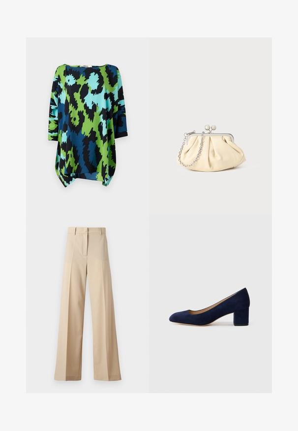 Voľne strihaný top s výrazným abstraktným vzorom v zelenej, modrej a čiernej farbe. Vyrobený z ľahkej látky s trojštvrťovými rukávmi a zaobleným výstrihom.; Béžové široké nohavice vyrobené z hladkej tkaniny, s plochým predným dielom s skladmi, zipsom a pútkami na opasok. Celkový strih je upravený.; Námořnické modré semišové lodičky s špičatou špičkou a středním blokovým podpatkem. Hladká textura s jemným leskem a malým výstřihem vpředu.; Zhlý béžový kožený klobúk so strieborným kovovým rámom, ktorý má dve okrúhle dekoratívne zámky a strieborný reťazový popruh.