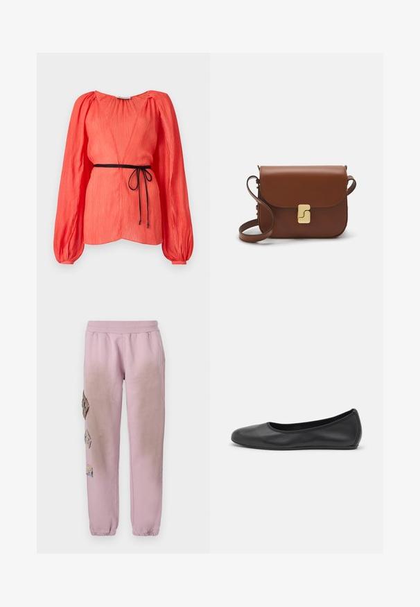 Top de color coral con un escote en V profundo, mangas largas abullonadas y un cinturón negro. Tejido texturizado con plisados verticales en toda la prenda.; Pantalones de chándal rosas con cintura elástica, que presentan parches decorativos en forma de diamante en el lado izquierdo y puños elásticos en los tobillos.; Bailarina de piel negra con punta redondeada, textura suave, detalle de costura minimalista y diseño de suela flexible.; Bolso de mano de cuero marrón con cierre de solapa, herrajes en tono dorado, correa para el hombro y una textura suave. Forma rectangular compacta.