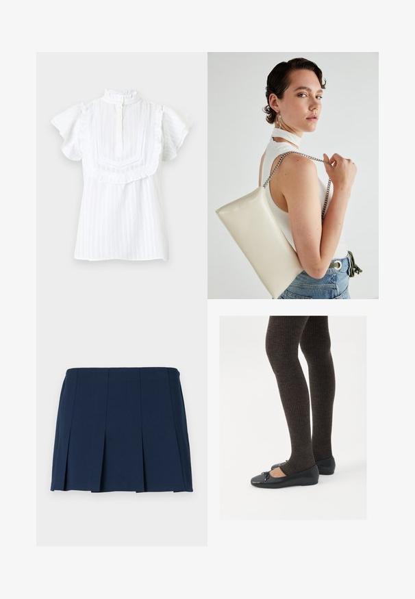 Vit kortärmad blus med hög volangkrage, knäppning och dekorativa spetsdetaljer. Har vertikala ränder och en lös passform.; Marinblå plisserad minikjol med rak midja, tillverkad av ett slätt tyg. Har vertikal sömnad längs plisseringarna.; Svarta platta skor med en liten rosett vid tån, i kombination med mörkbruna ribbade strumpbyxor. Skorna har en slät yta och låg profil.; Vitt rektangulärt clutch-väsk i glänsande material, med en kedjesnor i silver. Modellen poserar och visar upp väskan mot en neutral bakgrund.