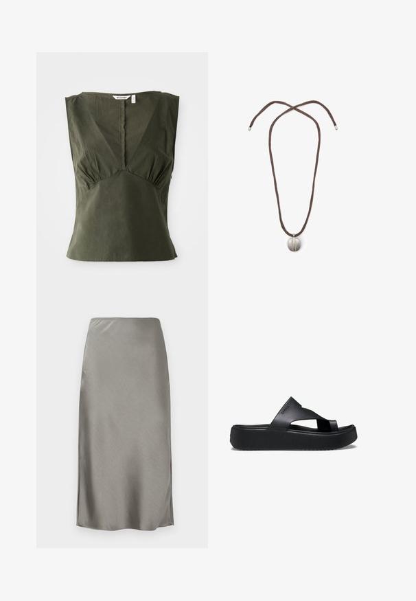 Olivenfarbene ärmellose Bluse aus Baumwolle mit V-Ausschnitt, gerafftem Detail an den Seiten und geradem Saum.; Grauer Satin-Midirock mit glatter, geschmeidiger Textur. Kleine Seitenschlitze betonen die Bewegungsfreiheit. Minimalistisches Design, figurschmeichelnder Bund und gerade Silhouette.; Schwarze Plattform-Flip-Flops mit einer strukturierten Gummisohle, die ein Kreuzriemen-Design und eine matte Oberfläche aufweisen. Das Markenlogo ist dezent an der Seite angebracht.; Halskette mit einem braunen Band und einem silbernen ovalen Anhänger. Der Anhänger hat eine glatte Oberfläche und eine leichte Vertiefung in der Mitte.