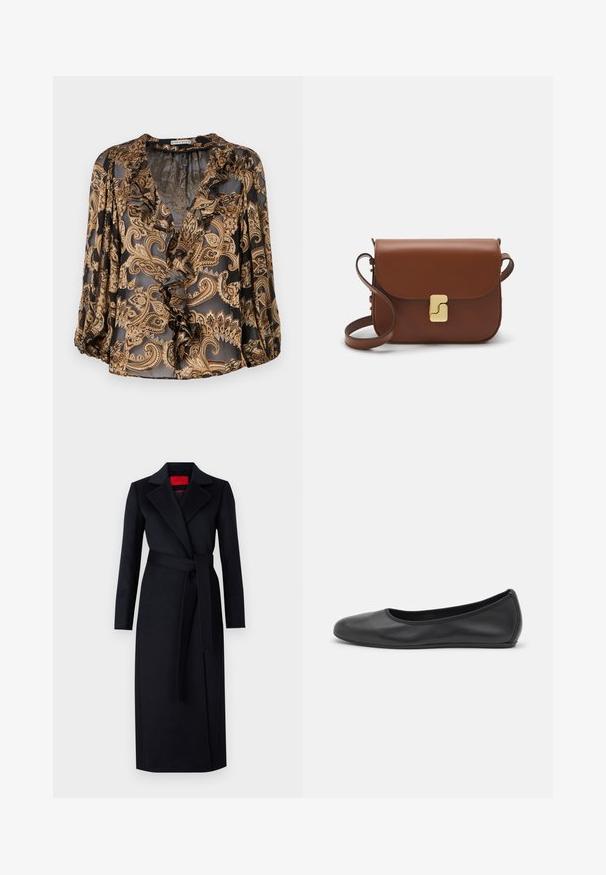 Schwarblau und goldene Paisley-Bluse mit gerafftem V-Ausschnitt, dreiviertel langen Ärmeln und transparenter Textur, die einen lockeren Sitz und ein aufwendiges Muster präsentiert.; Schwarzer Trenchcoat mit langen Ärmeln, Wickeldesign und passendem Gürtel. Aus glattem Stoff gefertigt, verfügt er über einen Reverskragen und seitliche Taschen.; Schwarze Leder-Ballettschuhe mit abgerundeter Spitze, glatter Textur, minimalen Nähdetails und einem flexiblen Sohlen-Design.; Braune Ledertasche mit Klappenverschluss, Beschlägen in Goldfarbe, einem Schultergurt und einer glatten Oberfläche. Kompakte rechteckige Form.