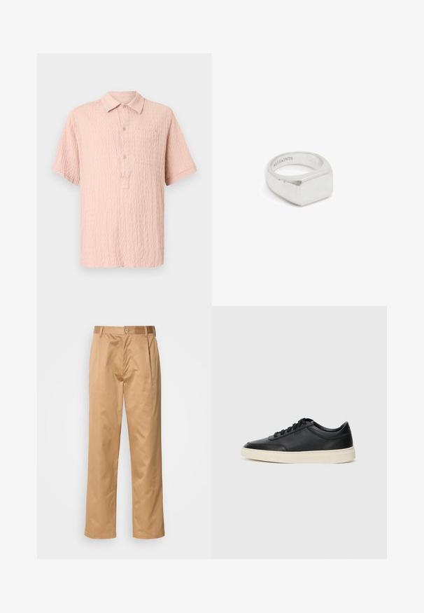 Różowa koszula z krótkim rękawem, wykonana z teksturowanej tkaniny, z zapinaniem na guziki z przodu oraz jednym kieszonkowym wykończeniem na piersi. Klasyczny fason kołnierzyka.; Spodnie khaki, z mieszanki bawełny, prosty krój nogawki, fałdy z przodu, pętle na pasek i zapięcie na guzik. Gładka tekstura bez wzorów.; Czarne niskie skórzane sneakersy z czarnymi sznurówkami i off-white podeszwą, prezentowane w profilu bocznym na białym tle.; Srebrny pierścionek o geometrycznym kształcie z płaską górą i polerowanym wykończeniem, oznaczony napisem "ALLSAINTS" na wewnętrznej części.