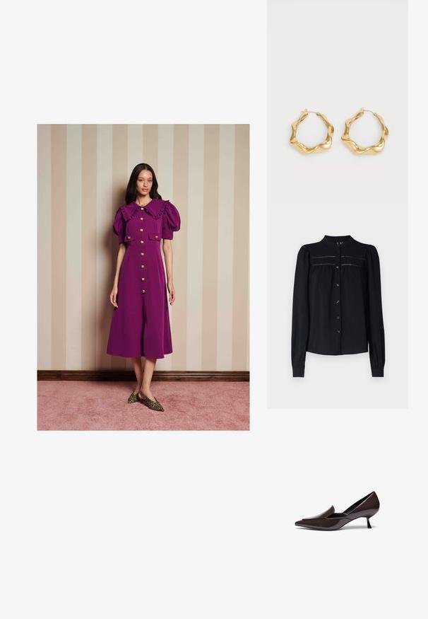 Juodas ilgos rankovės palaidinė su apykakle, mygtukų užsegimu, raukinių detalėmis po mentėmis ir surinktomis rankovėmis. Minkšta tekstūruota medžiaga.; Moteris stovi prieš dryžuotą smėlio spalvos sieną, vilkinti purpurinę suknelę su pūstomis rankovėmis, mėlyno gulto apykakle, auksiniais mygtukais ir leopardų rašto bateliais.; Rudų patentuotų odos batų su smailiais pirštų galiukais, žema stileto pakulne ir elegantiška siluetu, su šiek tiek pakelta pirštine.; Leopardo rašto rankinė iš tekstūruoto dirbtinio odos, su auksinės spalvos trikampiu akcentu ir nuimamu peties diržu.; Auksiniai žiediniai auskarai su banguotu, tekstūruotu dizainu. Turintys ploną vielinį užsegimą ir poliruotą, atspindinčią paviršių.