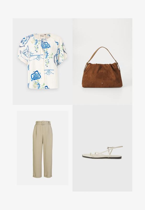 Cvjetna bluzica s plavim i zelenim uzorcima na krem materijalu. Kratki rastegnuti rukavi, okrugli izrez i prednje kopčanje na gumbe.; Bež hlače visokog struka s širokim nogavicama, s naborima, odgovarajućim remenom s pravokutnom kopčom i manžetama.; Bež sandala na ravnom potplatu s više tankih trakica i podesivom kopčom. Potplat je ravan s blagim tamnim kontrastom na rubu.; Smeđa nubuk torba s nabranim dizajnom, s jednim tamnim kožnim remenom i suptilnim zlatnim logotipom na prednjoj strani.