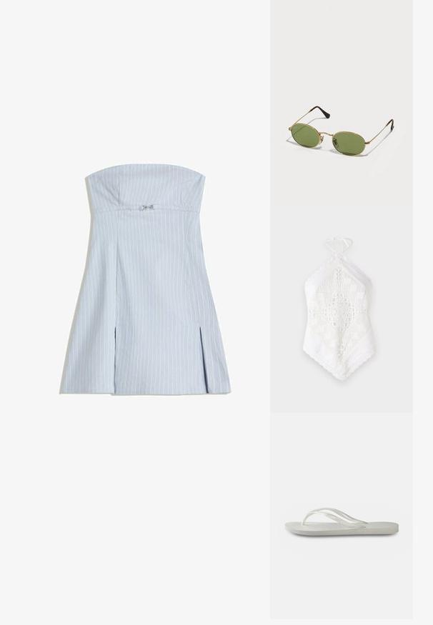 Weißes Top mit Halter, aus strukturiertem Stoff gefertigt, mit filigraner Spitze und geometrischen Ausschnittmustern, in dreieckiger Form und mit Spitzenbesatz.; Ärmelloses, hellblaues Kleid mit vertikalen weißen Streifen, ausgestattet mit einem taillierten Oberteil und zwei vorderen Schlitzen, gefertigt aus einem glatten Stoff. Akzent mit silbernen Elementen.; Weiße Flip-Flops mit einer strukturierten Sohle, dünnen Riemen und einem flachen Design. Hergestellt aus Gummi mit einem dezenten Logo auf der Fußsohle.; Ovale Sonnenbrillen mit grünen Gläsern, goldfarbenem Metallrahmen und dunkelbraunen Kunststoffenden. Leichtgewichtig mit sichtbarem Ray-Ban-Logo auf einem Glas.; Braune Wildleder-Schultertasche in Halbmondform, verziert mit silbernen und goldenen runden Nieten in Blumen- und kreisförmigen Mustern.