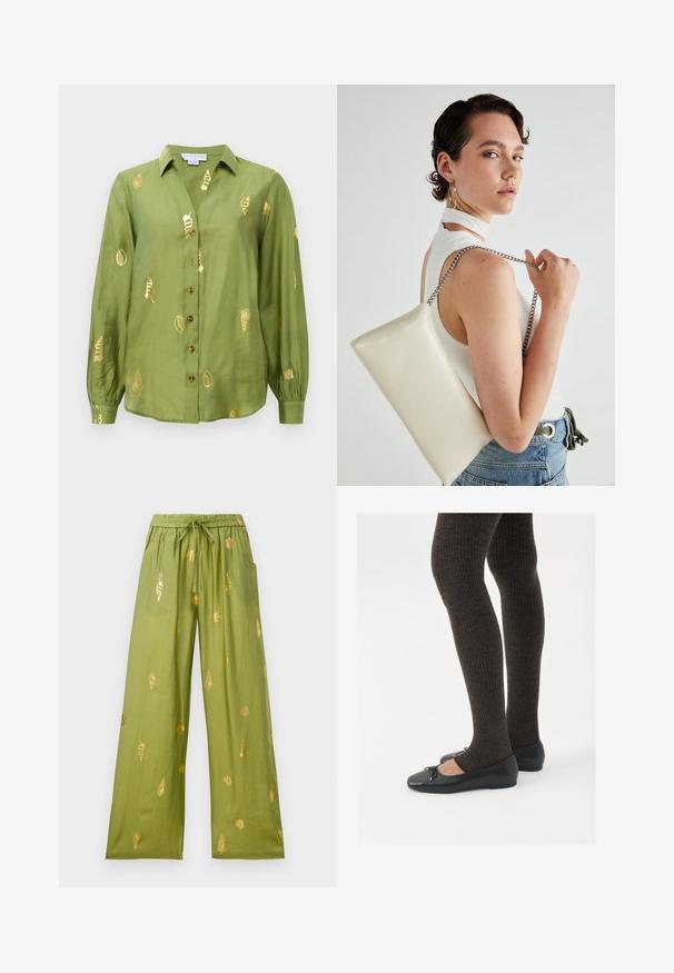 Blusa a maniche lunghe verde oliva chiaro con colletto, chiusura frontale con bottoni e motivi di conchiglie metalliche dorate sparsi sul tessuto.; Pantaloni larghi verde oliva con cintura elastica e cordoncino, decorati con motivi di conchiglie dorate e conchiglie a spirale.; Scarpe nere a flat con un piccolo fiocco sulla punta, abbinate a collant a coste marrone scuro. Le scarpe hanno una texture liscia e un profilo basso.; Borsa a pochette rettangolare bianca realizzata in materiale lucido, con una tracolla in catena argentata. Il modello posa, mostrando la borsa su uno sfondo semplice.