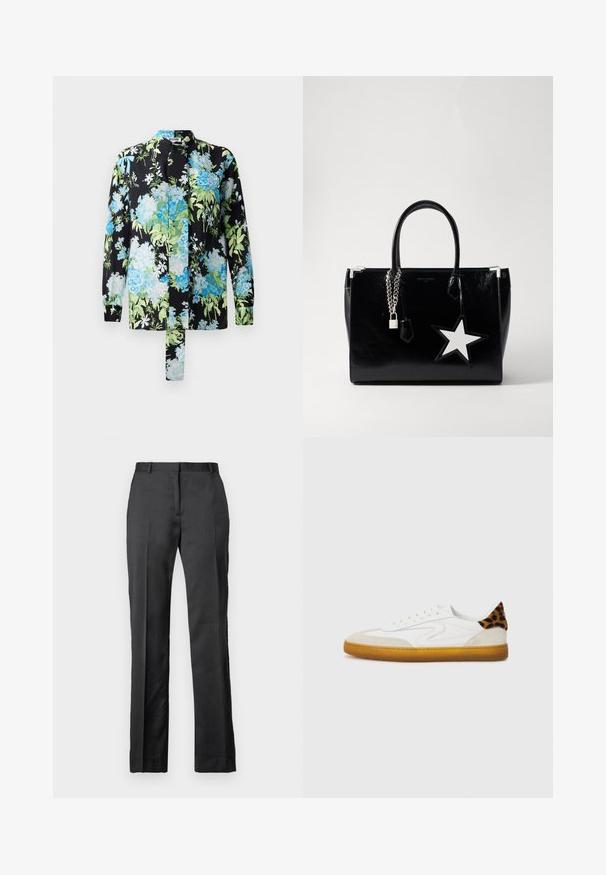 Blumenbluse mit schwarzem Hintergrund und blauen sowie grünen Blumenmustern, langen Ärmeln und einem Stehkragen. Enthält ein Bindedetail.; Maßgeschneiderte schwarze Anzughose aus glattem Stoff. Sie zeichnet sich durch ein gerades Bein, eine flache Front und dezente Faltendetails aus.; Weiße Sneaker mit strukturiertem Nubuk- und Leder-Obermaterial, präsentiert mit einem Leopardenmuster-Akzent an der Ferse und einer Gummisohle.; Schwarze Handtasche aus lackiertem Leder mit eleganter Form. Mit silberner Kettenhardware, einem Schloss und einem weißen Sternelement an der Seite.