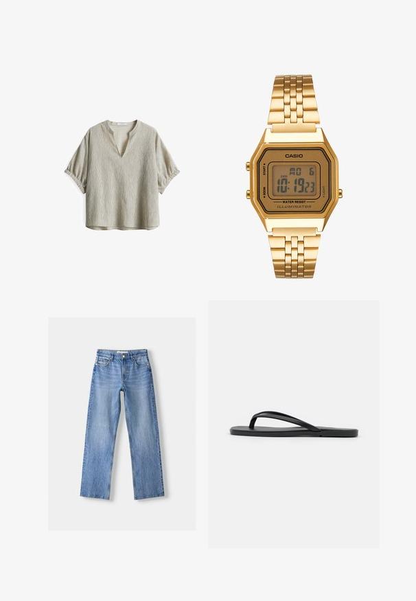 Helle beige kurzärmlige Bluse mit tiefem V-Ausschnitt. Strukturierter Stoff mit dezenten vertikalen Streifen und gerafften Ärmelakzenten.; Hellblaue Denim-Jeans mit geradem Bein, fünf Taschen, Knopfverschluss vorne und subtilen Verwaschungen für Textur.; Schwarze Flip-Flops mit minimalistischem Design, flacher Sohle, schmalen Riemen und glatter Textur. Keine zusätzlichen Muster oder Akzente.; Goldene Digitaluhr mit quadratischem Ziffernblatt, LCD-Display, Edelstahlarmband und Tasten an der Seite. Verfügt über eine wasserdichte Kennzeichnung.