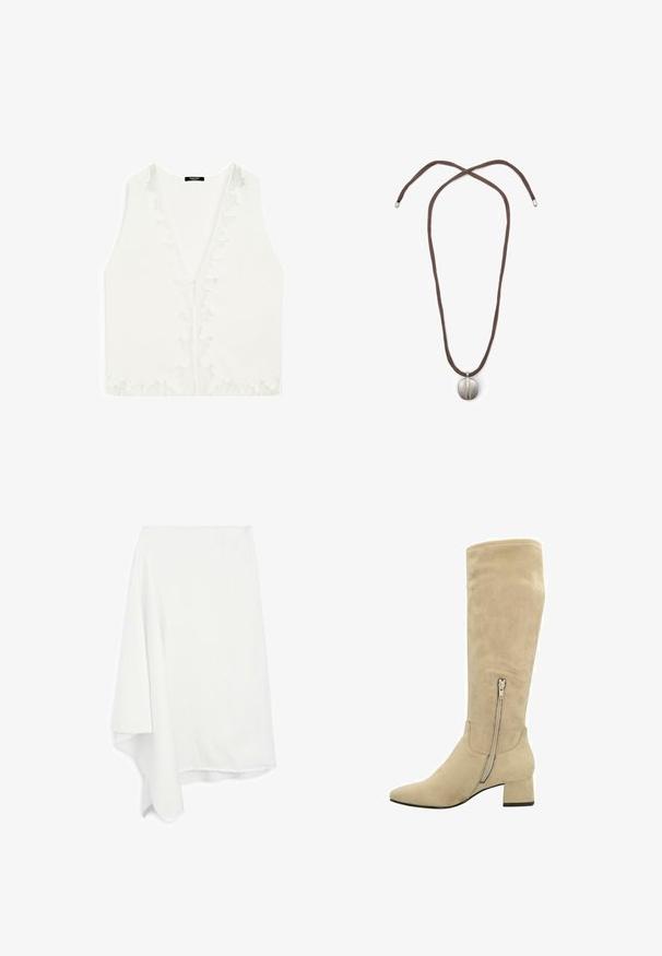 Witte mouwloze blouse met een diepe V-hals, voorzien van delicate kantaccenten langs de randen en een zachte, lichte stoftextuur.; Asymmetrische witte rok gemaakt van zachte, lichte stof; rafelafwerking aan de onderkant; gladde textuur; valt elegant aan één kant.; Beige suède kniehoog laars met een spitse neus, blokhak en een rits aan de zijkant voor eenvoudig aan- en uittrekken. Gladde textuur en minimalistisch ontwerp.; Halsketting met een bruine koord en een zilveren ovale hanger. De hanger heeft een glad oppervlak en een lichte indeuking in het midden.
