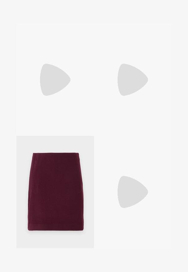 Red short-sleeve V-neck T-shirt made of soft fabric. Features a relaxed fit with a smooth texture and clean stitching along the hem.; Vero Moda VMFORTUNALLISON SHORT - A-line skirt - winetasting; Black leather high-heeled boots featuring a fitted design, pointed toe, and silver snap button accents along the side.; Black faux leather handbag with a crocodile texture, cinched top, and a scrunched strap. Appears soft and compact in design.
