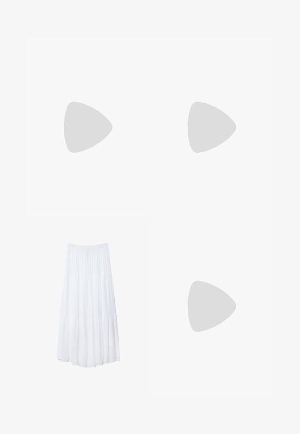 Braunes Langarmoberteil mit tiefem Rundhalsausschnitt, das große weiße Punkte aufweist und eine Raffung an der Taille für eine figurbetonte Passform hat.; Weißer, gestufter Maxi-Rock aus leichtem Stoff. Verfügt über einen elastischen Bund und ein fließendes Design mit weicher, subtiler Textur.; Rote Lacklederschuhe mit quadrater Zehenform, niedrigem Absatz und Knöchelriemen, kombiniert mit hellgrünen weiten Jeans. Glatte Textur, reflektierende Oberfläche.; Ovale Sonnenbrillen mit dunklen Gläsern, goldenes Metallgestell und geflochtene goldene Seitenteile. Schwarze Enden an den Bügeln verbessern das Design.; Braune geflochtene Leder-Totetasche mit zwei Griffen, einer strukturierten Form und einer strukturierten Oberfläche, die ein durchgängiges Rautenmuster aufweist.