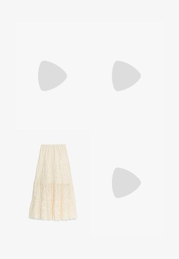 Bílý háčkovaný crop top s výstřihem do V a nastavitelnými zavazovacími ramínky. Obsahuje vodorovné pruhy a malé výřezové detaily po celém povrchu.; Dlouhá krajková sukně v jemné slonovinové barvě, s vícestupňovým designem a krajkovým lemem, elastickým pasem a květinovým krajkovým vzorem po celé ploše.; Světlé zelené gumové žabky s texturovanou stélkou a tenkými pásky, vyvýšené nad jemným, neutrálně tónovaným pozadím.; Kulaté sluneční brýle s tmavými skly, tenkým zlatým kovovým rámem, plastovými konci stranic a nastavovacími nosními polštářky. Minimalistický design s klasickým vzhledem.