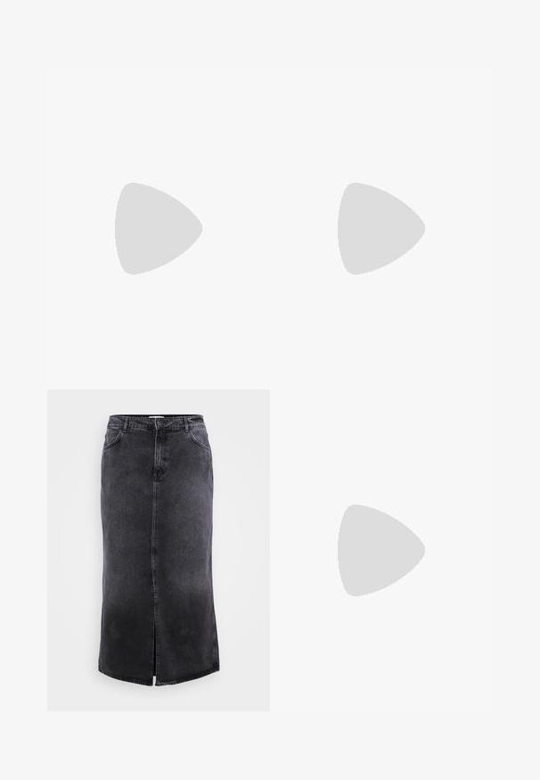 Čierny bezrukávový top s výstrihom v tvare polkruhu, zobrazený na bielom pozadí, s dôrazom na jeho jednoduchý a univerzálny dizajn.; ONLY Carmakoma CARCILLA LONG SLIT SKIRT - Maxisukňa - washed black; Even&Odd Čižmy - dark red; Strieborné kruhové náušnice s hladkým, lesklým povrchom. Kolový tvar a bezpečné klikanie na uzatváranie. Ľahký dizajn vhodný na každodenné nosenie.
