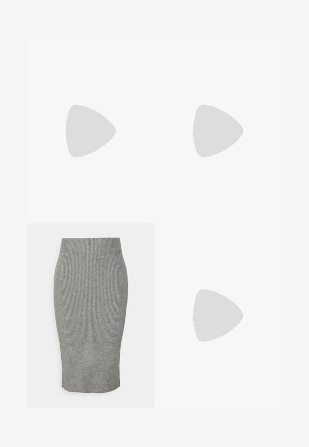Fehér testharisnya átlós kialakítással, sima, rugalmas anyagból; elöl ráncolt részletekkel és patentos záródással az alján.; Szürke bordás kötött ceruzaszoknya, testhezálló fazonnal, elasztikus derékpánttal és puha textúrával. Közepes hosszúságú design.; Fekete bőrből készült slingback magassarkú cipők hegyes orral, kis francia sarokkal és díszes csomóval az elején. Az egész felületen sima textúra.; Teknősbéka mintás napszemüveg, túlnyúló téglalap alakú kerettel, gradient lencsékkel és arany logóval a szárán. Simább műanyag anyag.; Szürke bordázott cropped top és olajzöld, magas derékú szoknya. A modellen egy fehér válltáska van, amely kivágott részletekkel rendelkezik. Egyszerű dizájn, testhezálló sziluett.