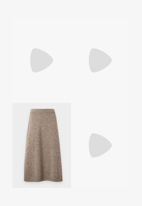 Mouwloze mesh top in lichtgrijs, met een ronde halslijn en een subtiele beige rand. De stof heeft een netachtige textuur met gelijkmatig verdeelde gaten.; Gebreide rok in een warme bruine tint met een textuurpatroon, passende tailleband en een uitlopende silhouet, met ribgebreide accenten aan de zoom.; Paul Smith TOPANGA - Ballerina's - black; Bruine leren handtas met een klep sluiting, gouden hardware, een schouderband en een gladde textuur. Compact rechthoekige vorm.