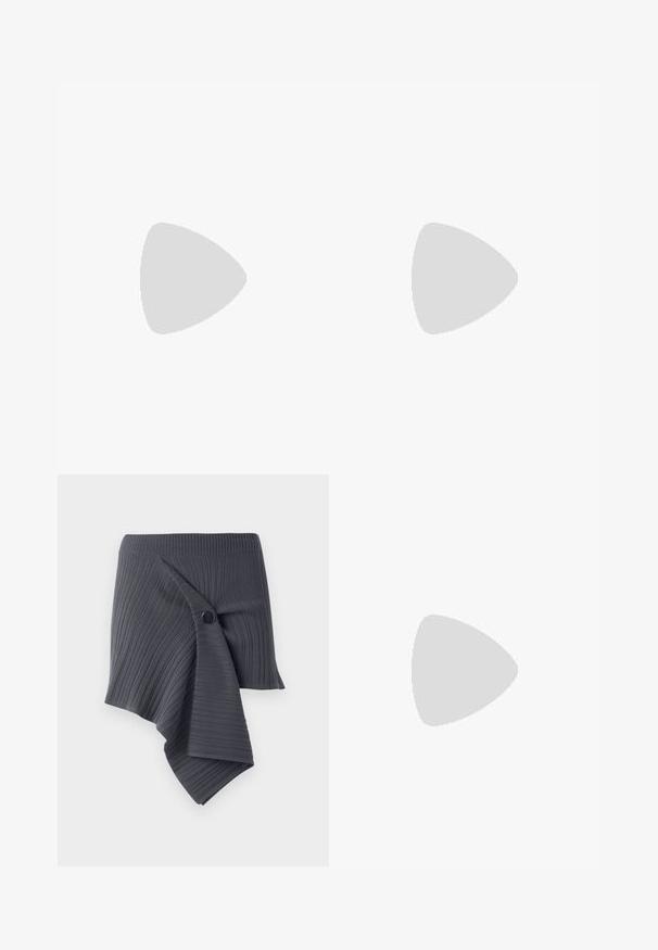 Bílý lněný crop top s nastavitelnými ramínky a zavazováním vpředu. Má rozšířený lem pro uvolněný střih.; Tmavě šedá proužkovaná zavinovací sukně s krouceným designem a kulatým černým knoflíkem jako akcentem. Vyrobena z texturovaného, elastického materiálu.; Šedé kožené sandály na vysokém podpatku se šikmým páskem, zdobené kroucenými předními pásky a čtveratými špičkami, s nízkým blokovým podpatkem a texturovaným povrchem.; Kulaté sluneční brýle hnědé barvy s lesklým burgundským rámem. Úzké nožičky s jemným logem. Rovné čočky.; ALDO THALELI - Kabelka - navy