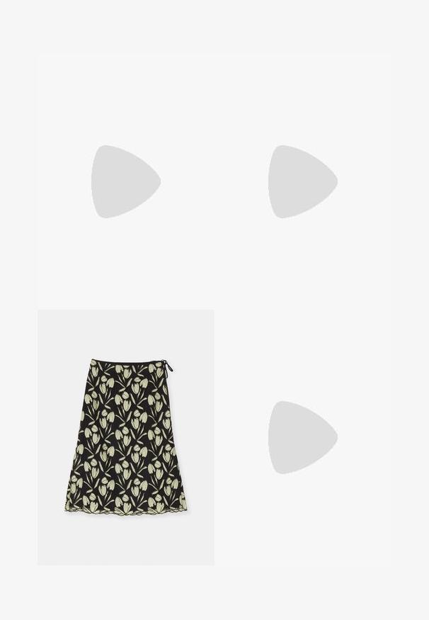 Beige Einteiler-Badeanzug mit hohem Kragen, überkreuztem Rücken und braunem EA7 Emporio Armani-Logo auf der Brust. Glatte Textur.; Schwarze Rock mit floralem Muster in hellgrünen Tulpen, mit gewelltem Saum und Kordelzug in der Taille. Die Textur wirkt leicht strukturiert.; Weiße Leder-Pumps mit spitz zulaufender Zehe, Knöchelriemen und schlanker Stiletto-Absatz. Glatte Oberfläche mit dezent glänzendem Finish.; Schwarze Leder-Umhängetasche mit zwei vorderen Taschen, goldenen Schnallen, Reißverschluss und einem schmalen Tragegurt. Texturierte Oberfläche und kompakte rechteckige Form.