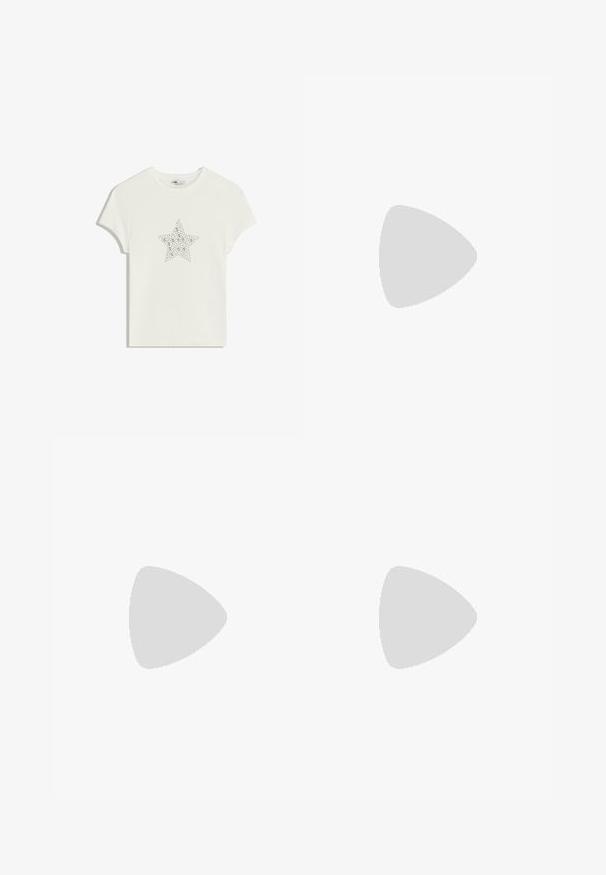 Witte katoenen t-shirt met een centraal sterontwerp van strasstenen, korte mouwen en een ronde hals. Zachte textuur, casual pasvorm.; Witte wijde broek gemaakt van gladde stof. Ze hebben een hoge taille en geen zichtbare naden, wat zorgt voor een strakke silhouet.; Zilveren en witte platte schoenen met kruislingse banden en textuurdetails, aangevuld met losse zwarte broeken. Geplaatst tegen een blauwe vloer.; Olijfgroene leren schoudertas met een gebogen vorm, ritssluiting en verstelbare schouderband. Vriendelijke textuur met minimale hardware-accenten.