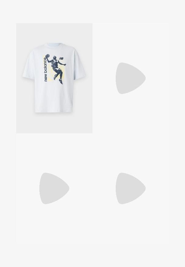 Helles blaues Baumwoll-T-Shirt mit einer dunklen Silhouette eines Basketballspielers und dem Schriftzug "New Balance" in kontrastierenden Farben. Kurze Ärmel.; Grüne Cargo-Shorts mit einem lässigen Schnitt, aus leichtem Stoff gefertigt. Verfügt über seitliche Taschen und einen vorderen Knopfverschluss.; Leichte Sneaker mit einem Obermaterial aus Mesh und Wildleder in sanften Cremetönen, einer dicken Sohle und dreidimensionalen Akzenten.; Schwarze Bauchtasche aus Nylon; verfügt über eine vordere Reißverschlusstasche, einen verstellbaren Riemen und ein Logopatch. Rundliche Form mit glatter Textur.