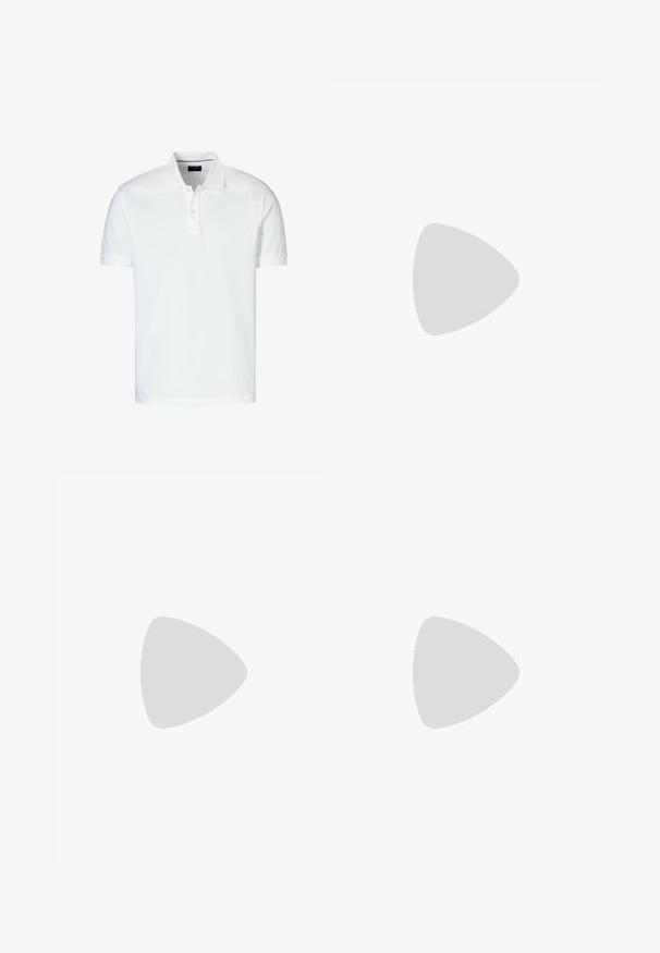 Polo shirt blanc à manches courtes en coton, avec un col classique, une patte de boutonnage à deux boutons et une coupe droite.; Bershka WIDE - Pantalon de survêtement - grey; Baskets en cuir blanc avec un système de laçage, surface texturée et une épaisse semelle en caoutchouc blanc présentant un bord cranté pour une meilleure adhérence.; Lunettes de soleil en métal avec des verres ovales verts. Monture en métal argenté mince et embouts d'oreille noirs. Design minimaliste, sans logos visibles.