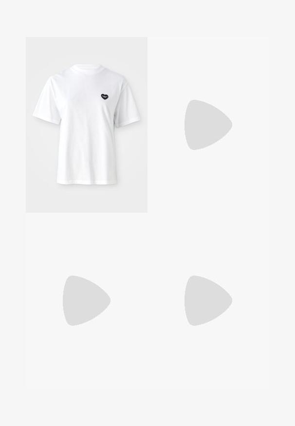 T-shirt en coton blanc avec un col rond et des manches courtes. Présente un petit logo noir en forme de cœur sur la partie gauche de la poitrine.; Pantalons à jambes larges en coton mauve poussiéreux, dotés d'une fermeture à bouton sur le devant, de poches latérales et de détails cousus le long des coutures.; Baskets rose clair en daim avec des rayures et des accents bleu marine. Présentent une languette et des lacets crème léger, avec une semelle en caoutchouc gomme.; Lunettes de soleil aviateur avec des verres dégradés bleus, une monture en métal argenté et des accents décoratifs en forme d'étoile sur les verres. Design lisse et élégant.