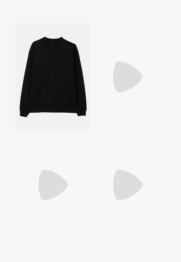 Fekete, hosszú ujjú pamut póló, kerek kivágással, bal oldalon mellzsebekkel és rugalmas mandzsettákkal. Minimalista dizájn, minták nélkül.; Han Kjøbenhavn TROUSERS - Nadrágok - brown; Fekete velúr sportcipő, lekerekített orral, fűzős elülettel, párnázott nyakkal és mintázott gumitalppal a tapadás érdekében. Minimalista kialakítás és sima felület.; Fekete bőr érmétartó, négyzet alakú, cipzáras záródás, dombornyomott számjegy motívum az elején, ezüstlánc csatlakozással és fémtartozékokkal.