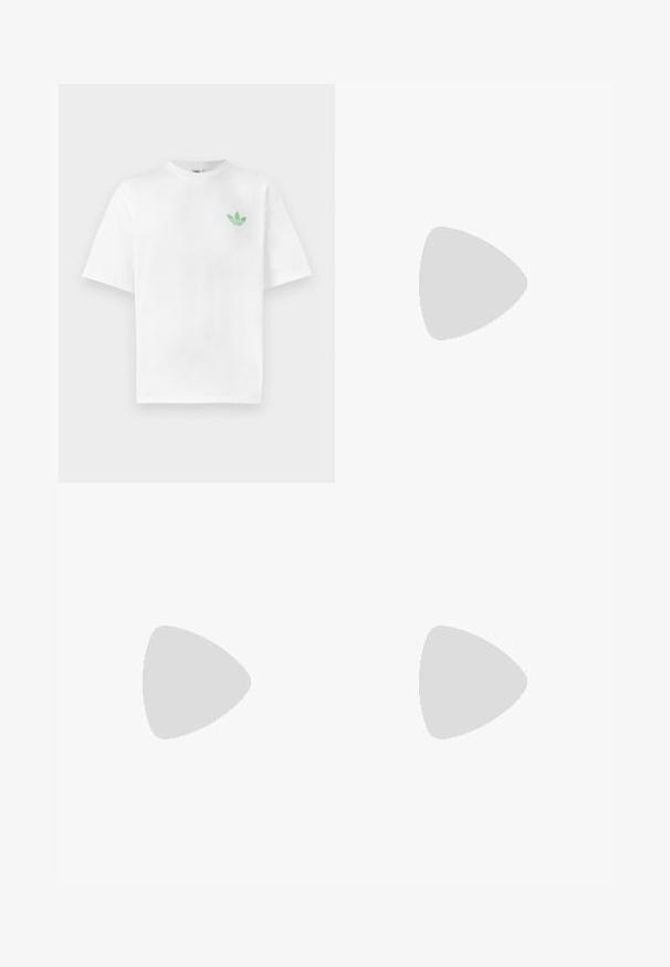 Valge puuvillane T-särk, millel on lühikesed varrukad ja ümar kaelus. Vasakul rinnal väike roheline logo. Sile tekstuur.; adidas Performance ULTI 2IN1 - Spordišortsid - black; Spordijalatsid valge nahkpealsega, halli nubuk-naha otsaga ja kolme musta triibuga. Omab sinist logo keele peal ja struktureeritud kummitalda.; Hõbedane metallist käekott, millel on voolujooneline, struktureeritud disain, tekstureeritud keha, õlavööt ja reljeefne logo aktsent.