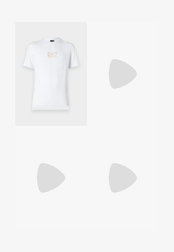 Camiseta blanca de algodón con escote redondo y mangas cortas, con un logo dorado de EA7 Emporio Armani impreso en el frente.; J.LINDEBERG LOIS CLOUD  - Pantalones - navy; Zapatilla de cuero blanca con un acabado suave, puntera redonda, cordones planos y suela texturizada. Cuenta con un sutil logo en el talón.; Gafas de sol rectangulares negras con lentes oscuros, marco de plástico grueso, acentos dorados en las patillas y logotipo de la marca grabado en el brazo.