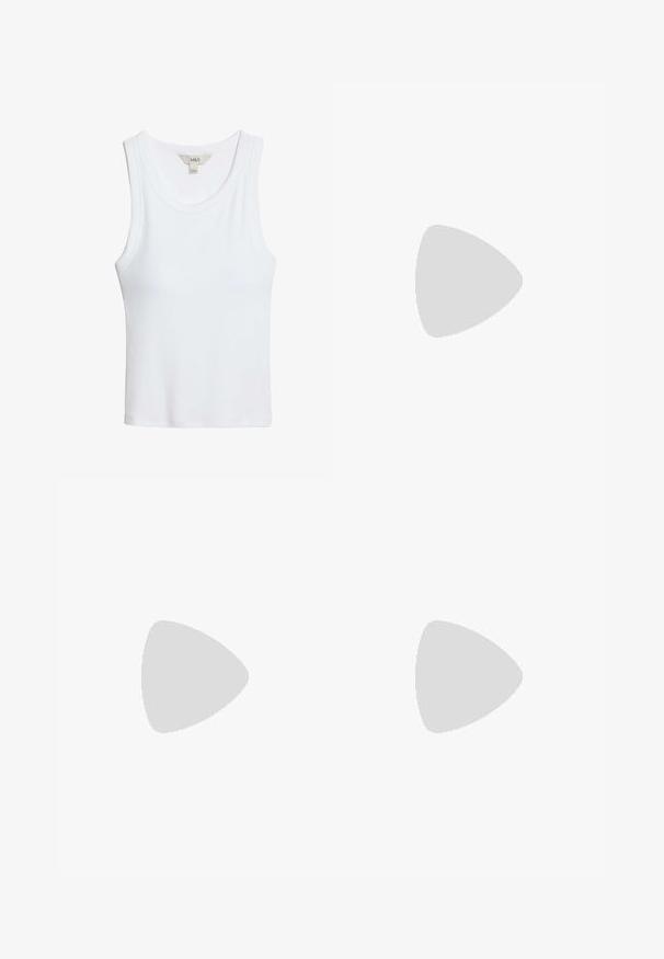 Vitt ribbat ärmlöst linne med rund halsringning och M&S-märke vid kragen, lagt platt på en vit bakgrund.; Svarta träningsshorts med elastisk midja, inre snörning och sidoklyvningar. Tillverkade av ett slätt, lättviktsmaterial.; Vita voluminösa sneakers med en strukturerad ovandel, meshpaneler och tjocka gummisulor med ett framträdande mönster. Snören och dragflik ingår.; Canvas tote väska i ljusbeige med två robusta handtag, kontrasterande vit kant, och logotypen "THE NORTH FACE" i svart på framsidan.