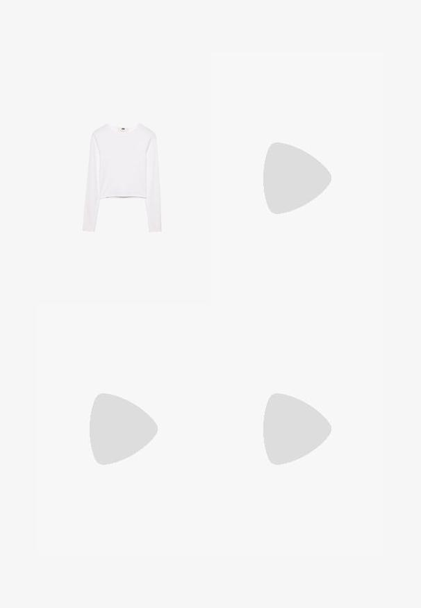 Haut court à manches longues blanc en tissu doux. Doté d'un col rond et d'un design simple et épuré sans motifs ni embellissements.; Jeans en denim bleu clair avec une coupe large, des détails déchirés, un design à cinq poches et une fermeture éclair.; Steve Madden EN ROUTE - Bottes de cowboy / motard - brown; Sac fourre-tout en cuir marron avec une texture lisse, design à ouverture supérieure et deux poignées pour le porter à l'épaule. Présente des coutures minimales et aucun matériel visible.