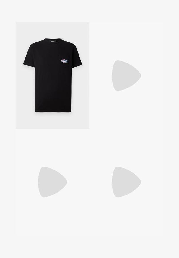 Zwarte katoenen t-shirt met korte mouwen en een ronde hals, met een linkerschouderzak en een kleurrijk geborduurd logo.; Donkerblauwe spijkerblouse met lange mouwen, puntige kraag, twee borstzakken en knoopsluiting. Versleten details en vervaagde textuur.; Zwarte cargobroek van duurzaam materiaal, met meerdere zakken, een knoopsluiting en een rechte pasvorm. Soepele textuur en matte afwerking.; Grijze leren sneakers met een gladde afwerking, voorzien van tonale veters, een rubberen zool en subtiele stikseldetails.