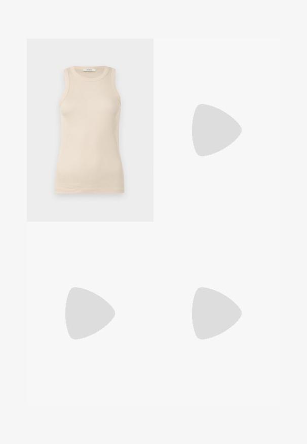 Tank top in light beige, ribbed fabric, sleeveless design with a round neckline, featuring subtle stitching details and a straight hem.; Beige trousers with a tailored fit, featuring a button closure, pleats, and a subtle gold accent on the waistband. Smooth texture, straight leg design.; Black leather mules with a pointed toe and low, block heel. Smooth texture with a sleek design. Open back with minimal detailing.; Black leather tote bag with a square handle, featuring a textured finish and embossed logo. Includes a detachable strap.