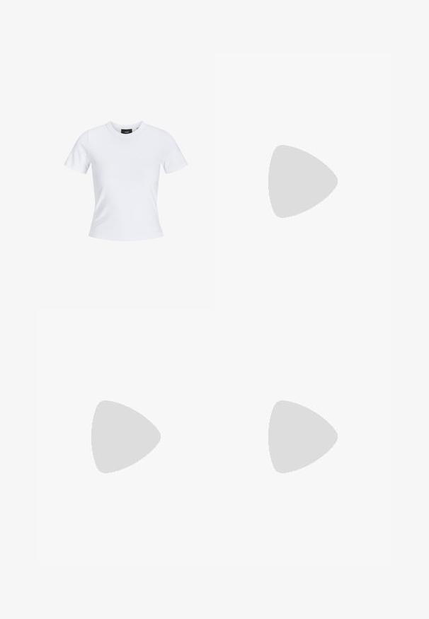 Bílý krátký rukáv tričko s kulatým výstřihem, vyrobené z bavlny, s přiléhavým střihem a černou značkovou nálepkou uvnitř límce.; Černé cargo kalhoty s volným střihem, které mají boční cargo kapsy, stahovací spodní okraje a zapínání na knoflík v pase.; Černá a krémová ultralehká bota s nubukovým svrškem, plochou podrážkou, elastickými popruhy a malým logem na špičce.; Olivově zelená kožená kabelka přes rameno se hladkým, lesklým povrchem. Má zaoblený vršek a měkký, splývavý tvar. Minimalistický design.