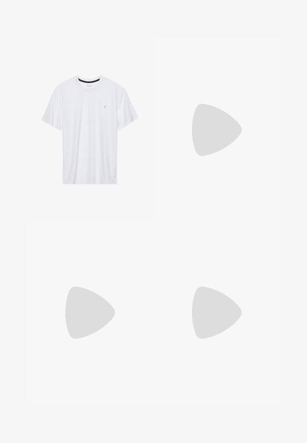 Witte crewneck t-shirt van katoen, met korte mouwen en een klein logo geborduurd op de linkerborst. Zachte textuur.; Rode sportshorts met zwarte zijpanelen, een elastische tailleband, mesh-textuur en witte logodetail op de onderste rechtermouw.; Beige hoge canvas sneakers met rode streep, witte rubberen zool en metalen oogjes, met het iconische sterrenlogo aan de zijkant.; Grijze zonnebril met een rechthoekig montuur, matte afwerking en getinte glazen. Beschikt over slanke veren met subtiele branding aan de zijkant.