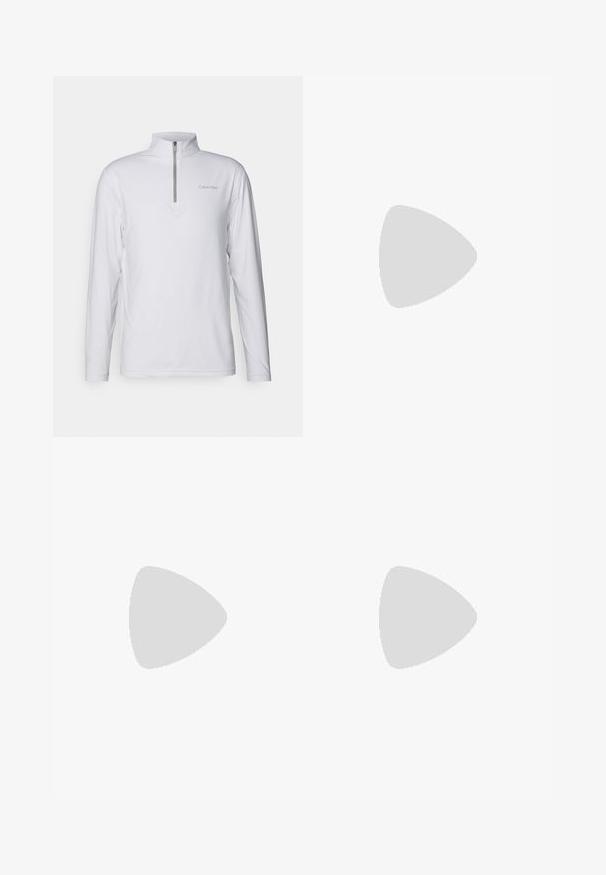 Baltas ilgomis rankovėmis puloveris su ketvirtu užtrauktuku ir aukštu apykakle, turi pilką Calvin Klein logotipą ant krūtinės. Lygus audinio tekstūra.; Juodos, lengvos kelnės su siauru siluetu, turinčios lygią tekstūrą, mygtukų užsegimą ir subtilų tinklelio raštą.; Juodi sportiniai batai su storu padu, tinklinėmis ir sintetinėmis medžiagomis, tekstūruotais akcentais ir Vibram prekės ženklu ant pado.; Juodos stačiakampės saulės akinius su tamsiais stiklais, plačia rėmeliu ir plonomis juodomis kojelėmis. Ant smilkinių yra logotipas. Lygus paviršius.
