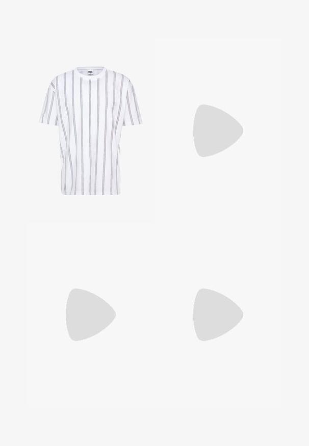 T-shirt blanc à manches courtes avec des rayures verticales multicolores. Col rond et coupe ample, fabriqué en coton.; Shorts en denim noir avec ourlets retroussés, présentant des détails effilochés à l'avant. Design classique à cinq poches avec une fermeture à bouton en métal.; Sneaker blanche et beige avec des panneaux en maille et en daim, accents gris, logo rouge et tirant orange. Design à bout rond et semelle rembourrée.; Montre-bracelet en acier inoxydable argenté avec un cadran bleu marine, des index métalliques et un affichage de la date à 3 heures. Résistante à l'eau jusqu'à 50 mètres.