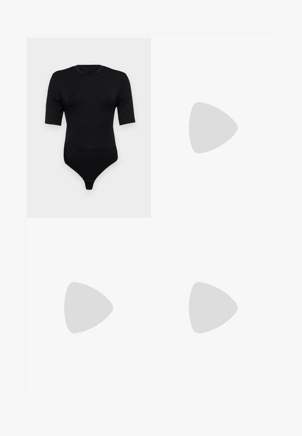 Schwarzer Body mit kurzen Ärmeln, aus weichem Stoff gefertigt. Verfügt über einen runden Halsausschnitt und einen Tanga-Schnitt mit Druckknopfverschluss. Glatte Textur.; Schlangenlederdruck-Hosen in einem beige-grauen Farbschema. Gerade geschnittenes Design mit einer strukturierten Oberfläche und Vorderaschen. Verfügt über einen Knopfverschluss.; Schwarzer Leder-Slingback-Schuh mit spitz zulaufender Zehenpartie, dekorativen Riemen mit METALLÖSEN und niedrigem Blockabsatz. Strukturelle Oberfläche.; Schwarze Lederhandtasche mit strukturiertem Design, einem oberen Griff und einem silbernen Verschluss. Verfügt über Eckenakzente und eine glatte Textur.